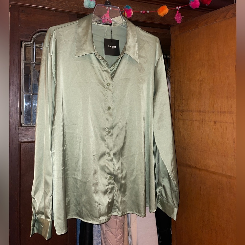 Women’s plus size blouse
